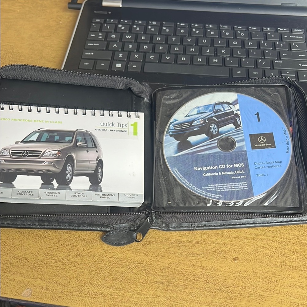 Mercedes-Benz Navigation CD and Guide Set